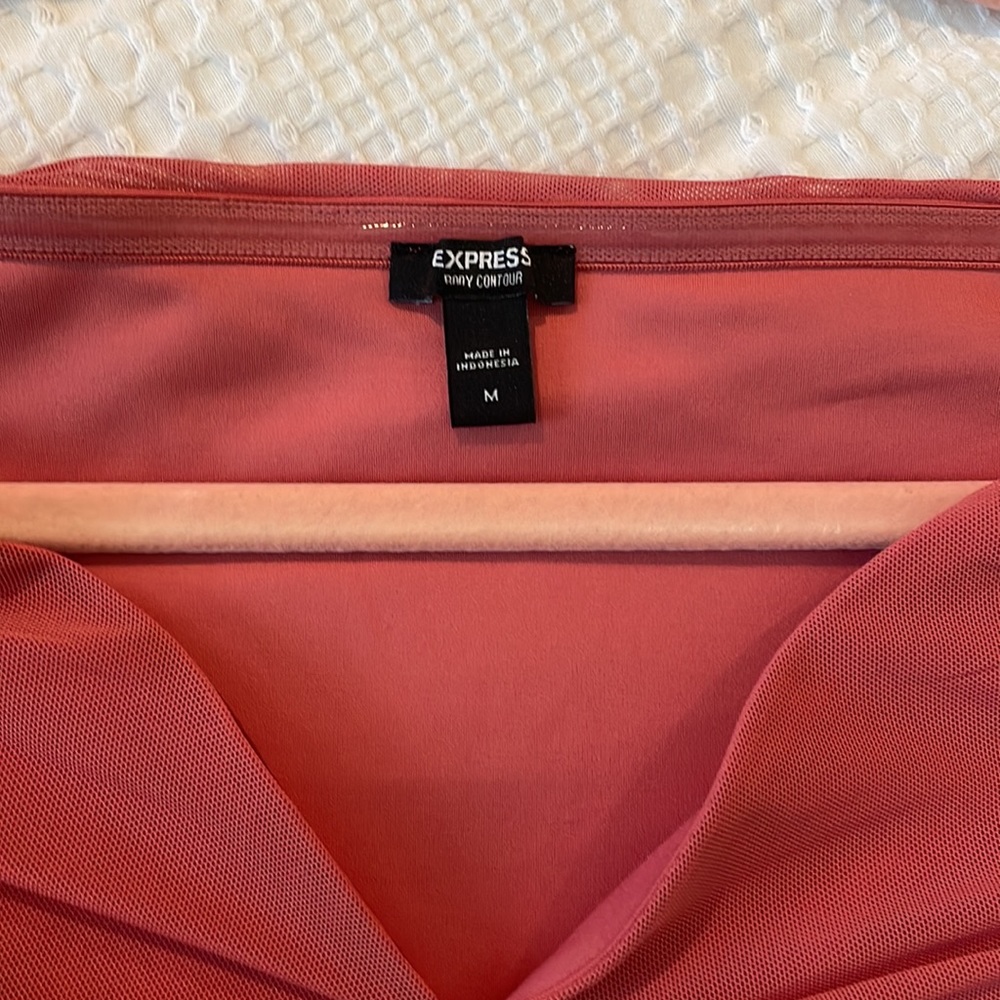 New Express, Ruched bodysuit - Picture 2 of 8
